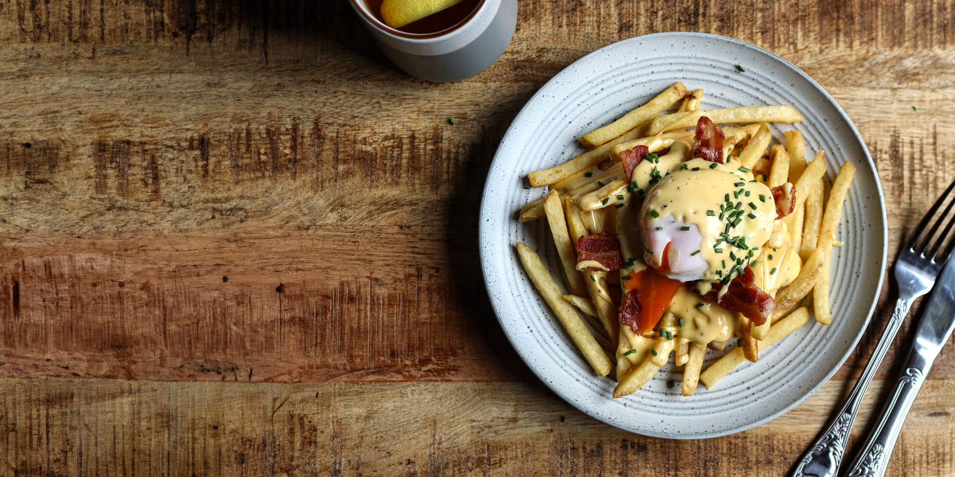 eggs benedict loaded fries